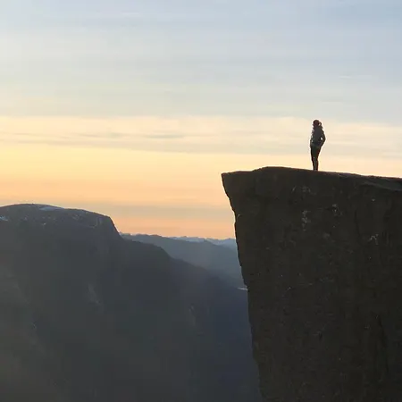 Vakantiehuis Beautiful Line With Sauna Near Pulpit Rock
