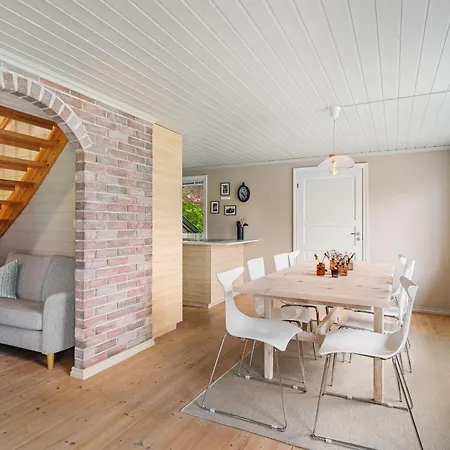 Beautiful Line With Sauna Near Pulpit Rock Holiday home