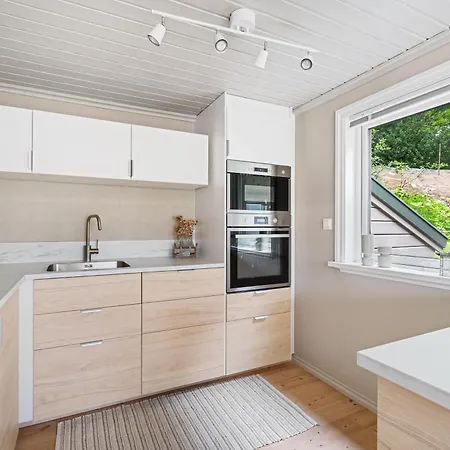 Vakantiehuis Beautiful Line With Sauna Near Pulpit Rock