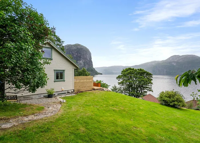 Beautiful Line With Sauna Near Pulpit Rock Holiday home